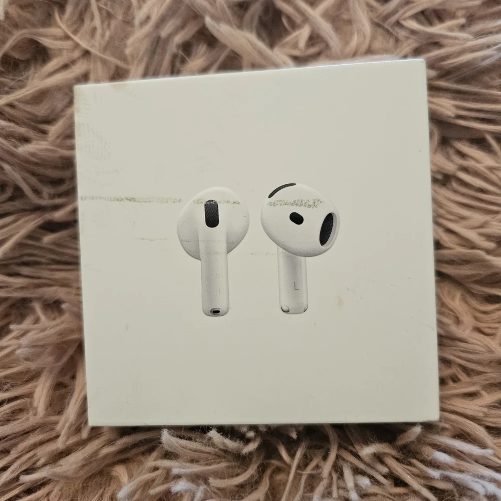 Apple White Wireless Earbuds Boxed